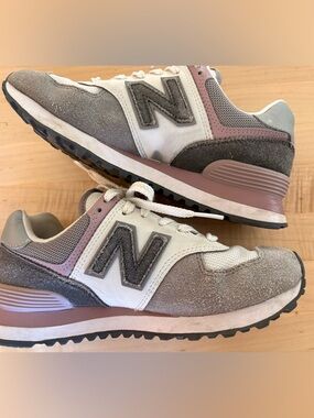 New Balance 574 Women’s Size 7